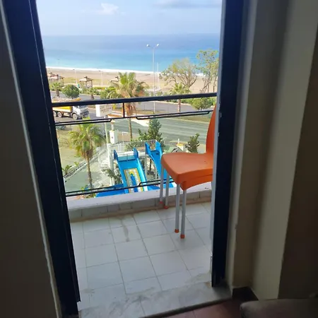 Sun Fire 4* אלאניה